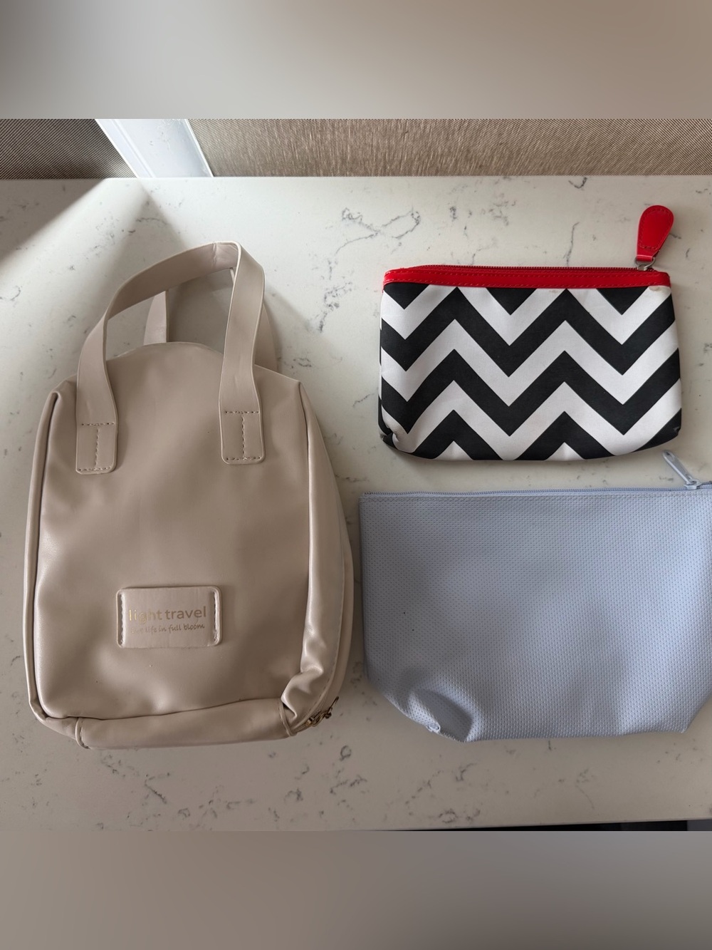 Travel toiletry bag